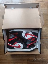 Air Jordan 1 Mid Chicago Toe taglia EU 44