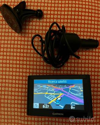 Navigatore auto GARMIN