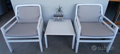 Set Poltrone e Tavolino Nardi