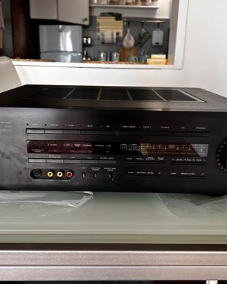 Amplificatore Yamaha AVX-700