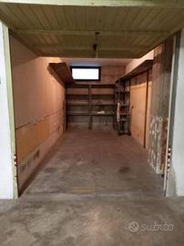 Box / Garage di 14 m² a Modena