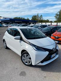 Toyota Aygo 1.0 VVT-i 69 CV 5 porte x-cool