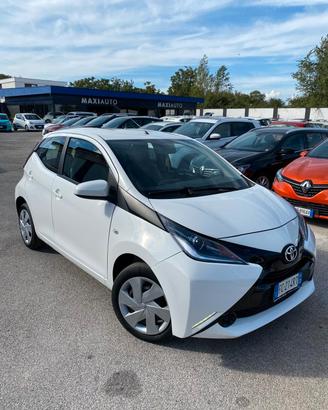 Toyota Aygo 1.0 VVT-i 69 CV 5 porte x-cool