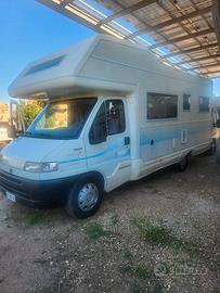 Camper mansardato