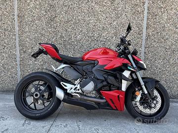 Ducati Streetfighter V2