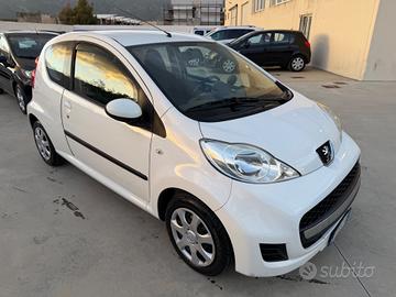 Peugeot 107 1.0 68CV 3p. “75 Mila Km” 2011