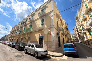 2 LOCALI A MOLFETTA