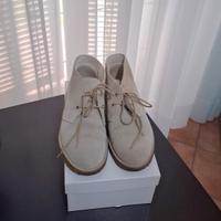 Scarpe camoscio beige con stringhe