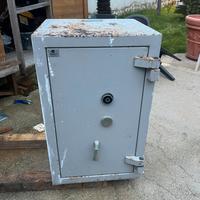 Cassaforte fiamca 1b entra e leggi