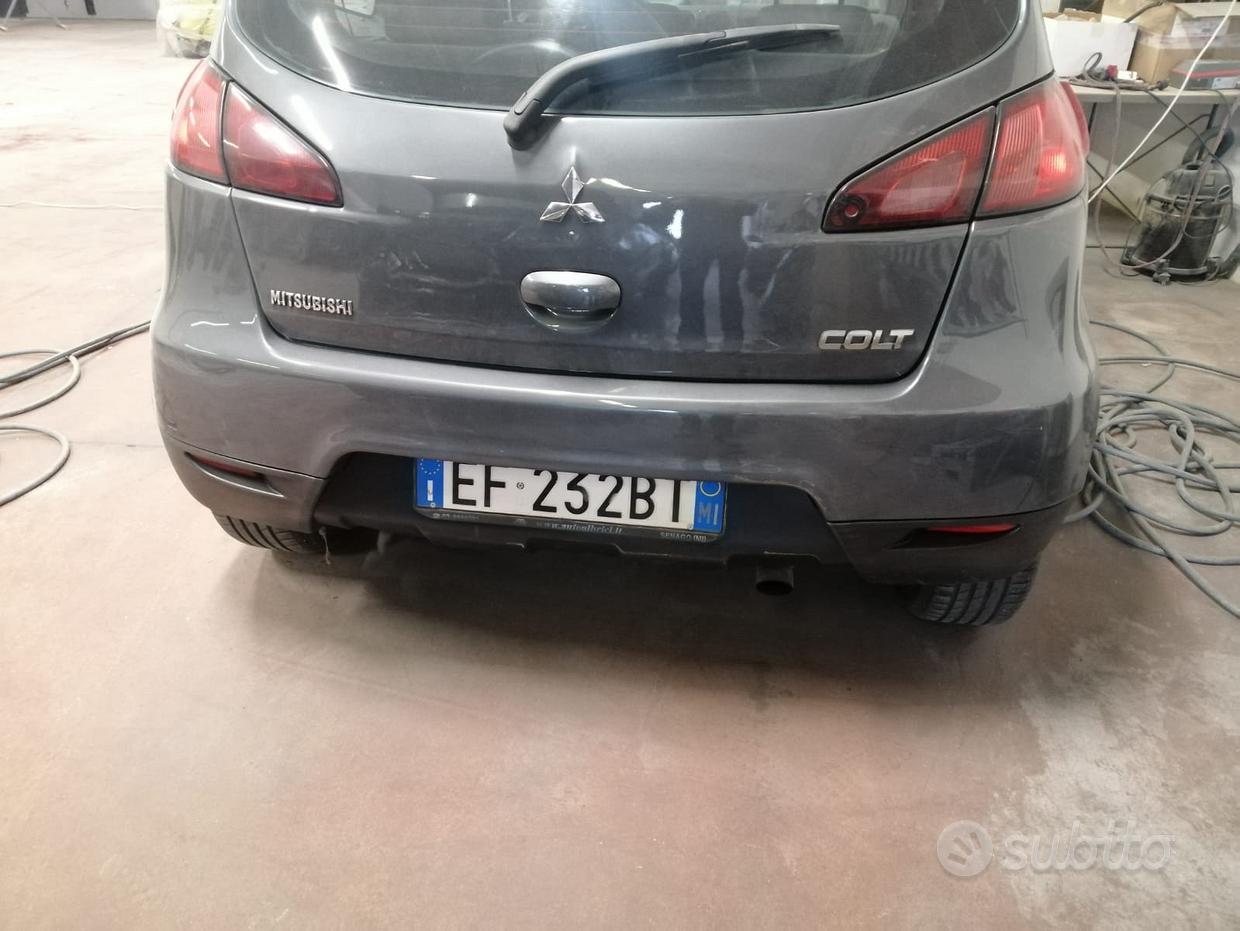 MITSUBISHI Colt 6ª serie