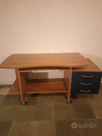 Scrivania mobile porta tastiera e con cassettiera 