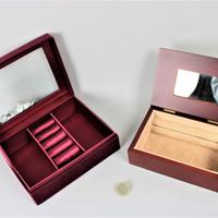 Coppia di scatole portagioie