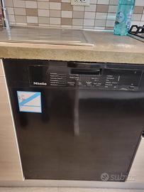 LAVASTOVIGLIE MIELE CONSEGNA GRATIS SU ROMA CELERE