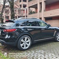 Suv sportivo 4x4 automatico 6 cilindri 