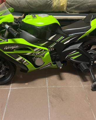 Moto bimbo elettrica