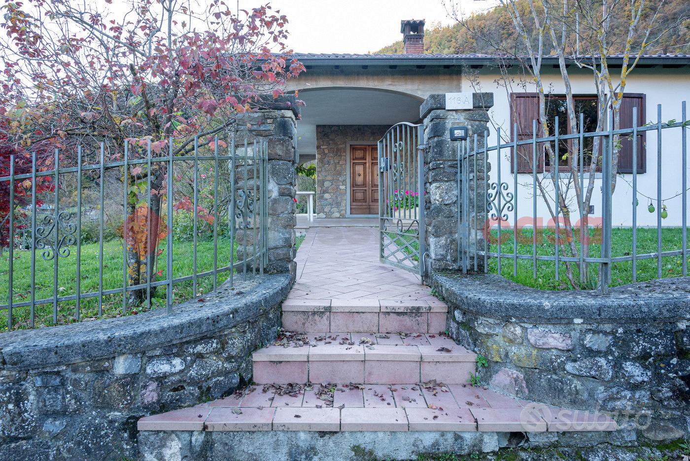 Villa singola Piazza al Serchio [UG462DVVRG] - Vista 3