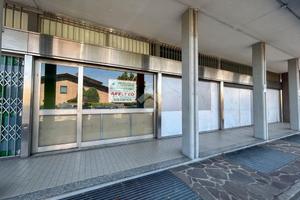 NEGOZIO A AGRATE BRIANZA