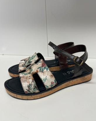 Sandalo con zeppa in vera pelle made in italy