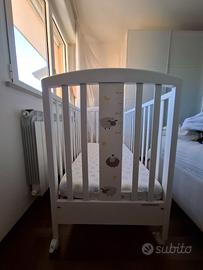 Lettino con materasso