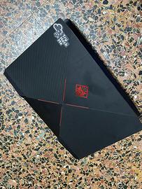 HP omen 17 (i7 7gen; GTX 1050ti; 750HDD; 250SSD)