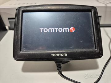 navigatore tom tom auto