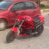Ducati monster 695