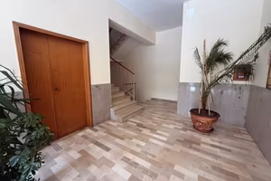 In c erca di tanti mq in zona super servita?