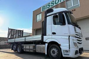Camion/ Autocarro MERCEDES BENZ ACTROS 2542 - Scar
