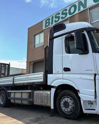 Camion/ Autocarro MERCEDES BENZ ACTROS 2542 - Scar