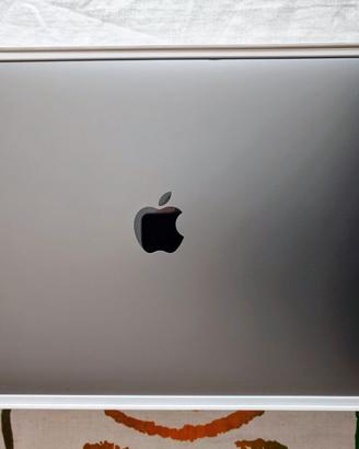 Macbook Pro Retina 13' i5 2.4 Ghz 8 GB Ram 256 SSD