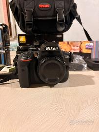 Nikon D3400 reflex con obbiettivo e accessori