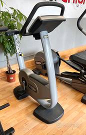 Bike excite 700 autoalimentata technogym