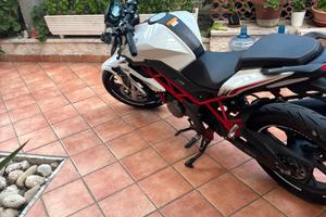 Benelli BN 125