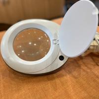 Lampada led con lente ingrandimento