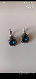 orecchini con pietre blu 