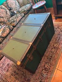 Cassapanca verde utilissima con ripiano interno