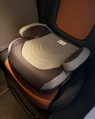Lionelo seggiolino bimbo rialzo auto ISOFIX