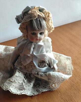 Bambola in Porcellana Vintage in Miniatura 10 cm 