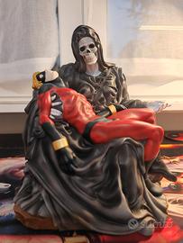 Death of Captain Marvel. Statua 