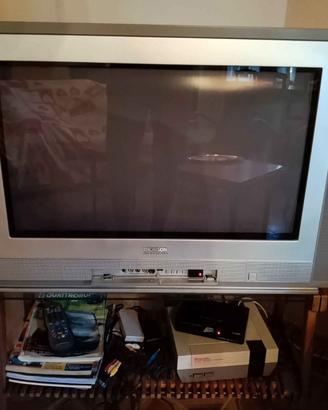 TELEVISORE 28" PERFETTAMENTE FUNZIONANTE