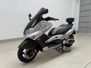 YAMAHA T Max