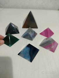 set di piramidi in pietra D'Agata 