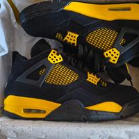 Jordan 4 retro Thunder 