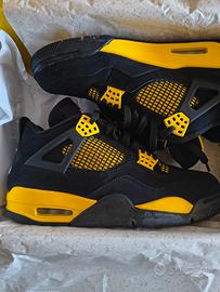 Jordan 4 retro Thunder 