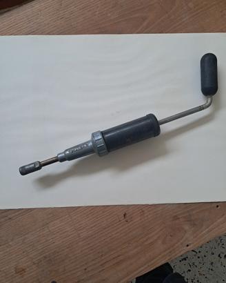 Pompa manuale per grasso marca Tekalemit 