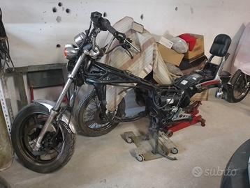 Honda VF750 - ricambi