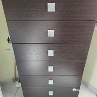 Cassettiera settiminio in legno wengue e maniglie