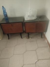 coppia di comodini vintage in radica di  noce