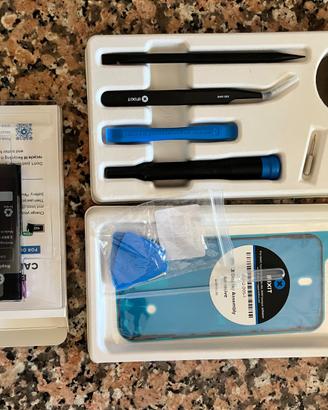 Batteria iPhone 13 nuova + kit riparazione