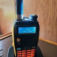 Ricetrasmittente portatile 144/430 + FM